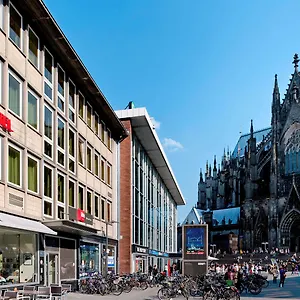 https://ibis-hotel-koln-am-dom.topcolognehotels.com